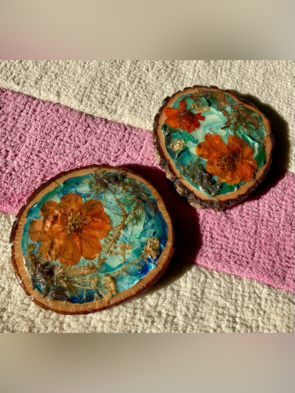 Pressed Red Flower Live Edge Wood Blue Green Coaster Set Of 2 Handmade Resin